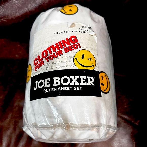 Joe Boxer Bedding Vintage Joe Boxer Happy Face Queen Sheen Set